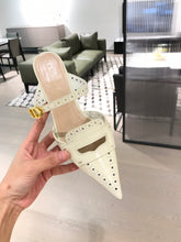 Load image into Gallery viewer, DIOR HIGH HEELS 30
