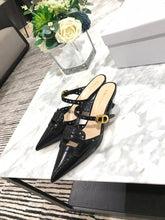 Load image into Gallery viewer, DIOR FLATS 26
