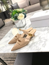 Load image into Gallery viewer, DIOR HIGH HEELS 31
