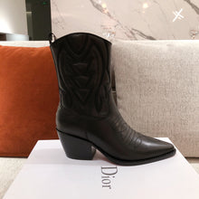 Load image into Gallery viewer, DIOR BOOTS 22
