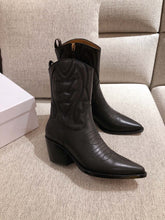 Load image into Gallery viewer, DIOR BOOTS 24
