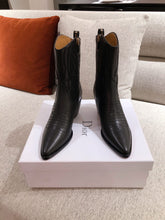 Load image into Gallery viewer, DIOR BOOTS 24
