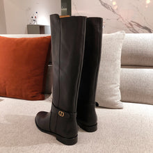 Load image into Gallery viewer, DIOR BOOTS 26
