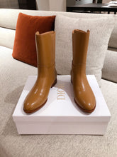 Load image into Gallery viewer, DIOR BOOTS 27
