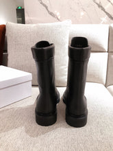 Load image into Gallery viewer, DIOR BOOTS 29
