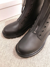 Load image into Gallery viewer, DIOR BOOTS 29
