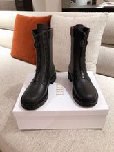Load image into Gallery viewer, DIOR BOOTS 29
