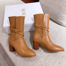Load image into Gallery viewer, DIOR BOOTS 31
