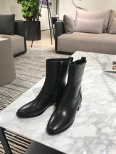 Load image into Gallery viewer, DIOR BOOTS 34
