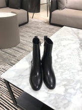 Load image into Gallery viewer, DIOR BOOTS 34
