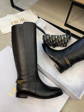 Load image into Gallery viewer, DIOR BOOTS 36
