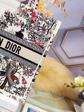 Load image into Gallery viewer, Book tote
