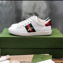 Load image into Gallery viewer, Gucci Bee Print Sneaker
