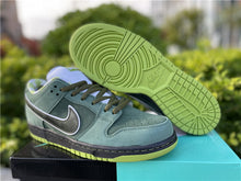 Load image into Gallery viewer, Nike Dunk SB Concepts Green Lobster
