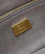 Load image into Gallery viewer, Baguette bag in dove gray
