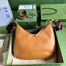 Load image into Gallery viewer, Gucci Attache large shoulder bag
