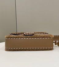Load image into Gallery viewer, BAGUETTE
