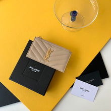 Load image into Gallery viewer, CASSANDRE MATELASS ZIPPED FRAGMENTS CARD CASE IN GRAIN DE POUDRE EMBOSSED LEATHER
