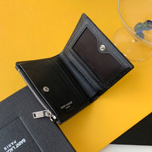 Load image into Gallery viewer, CASSANDRE MATELASS FLAP CARD CASE IN GRAIN DE POUDRE EMBOSSED LEATHER
